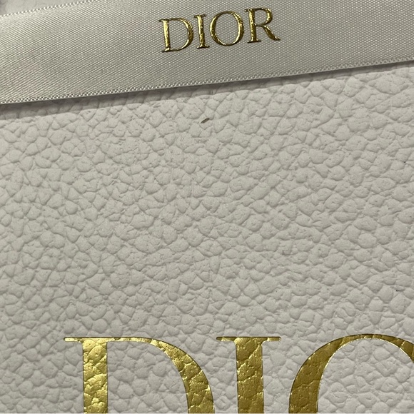 DIOR White Gift Box Set Dior Tissue Paper Card and Shipping Box - Picture 8 of 8